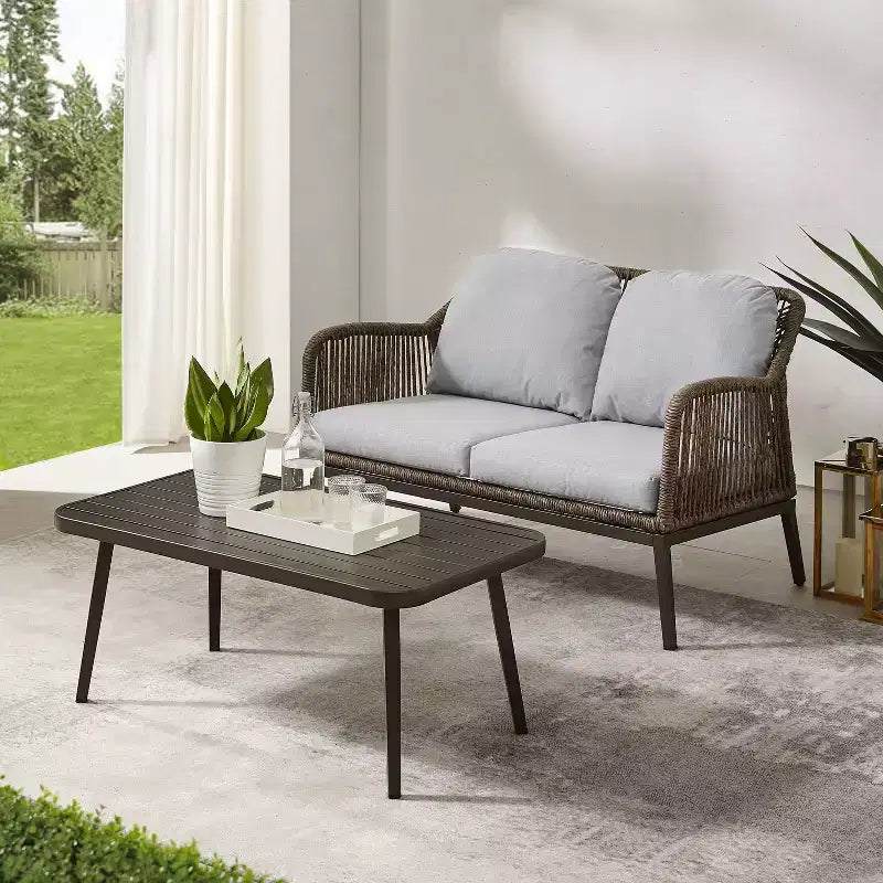 Ensemble de conversation d'extérieur 2 pièces en osier Haven - Gris clair - Crosley : Comprend une causeuse et une table basse, coussins amovibles