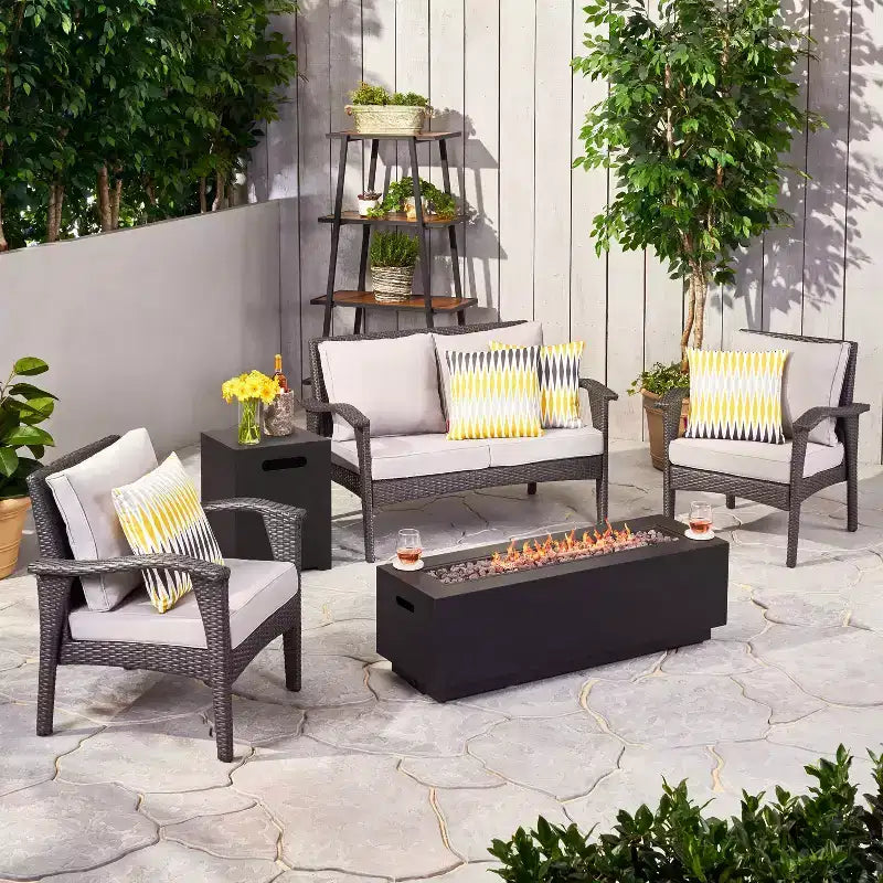 GDFStudio Houlihan salon de jardin 4 places en osier avec brasero