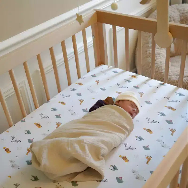 Lit de bébé convertible 3-en-1, en hêtre européen massif, certifié GREENGUARD Gold, fabriqué en Italie