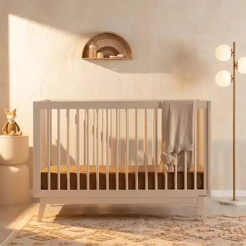 Lit de bébé convertible 3-en-1, en hêtre européen massif, certifié GREENGUARD Gold, fabriqué en Italie
