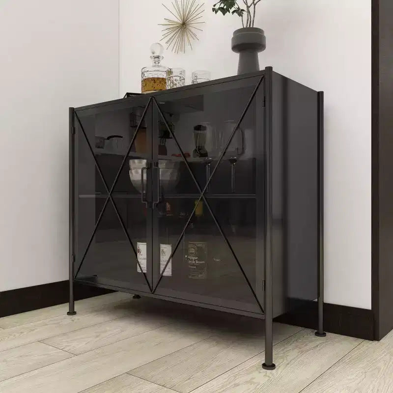 Meuble Métallique Industriel Noir : Aucun assemblage, cadre en fer, design ajouré, inclut un dispositif anti-basculement
